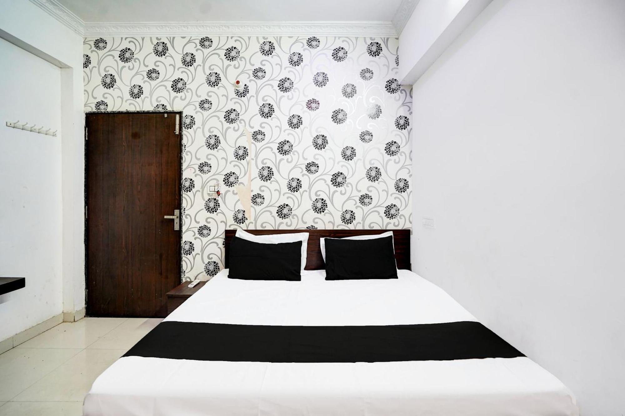 Hotel O Shree Ji Resort Ghatiaoli Extérieur photo